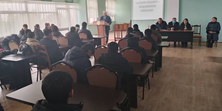 Суҳбату вохӯрӣ бо сокинони шаҳри Конибодом