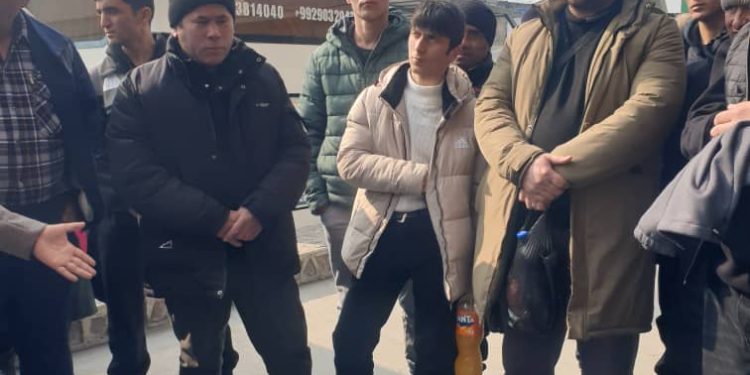 Корҳои иттилоотӣ – маърифатӣ дар терминали  мусофиркашонии  роҳи “Абрешим”-и  шаҳри Хуҷанд