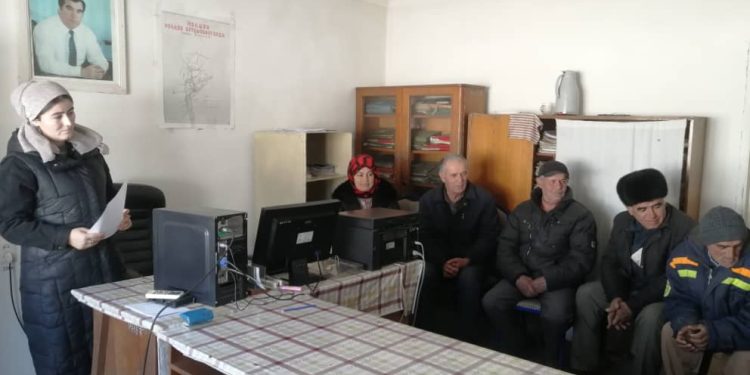 Мулоқоти судманд бо сокинони ноҳияи Фархор