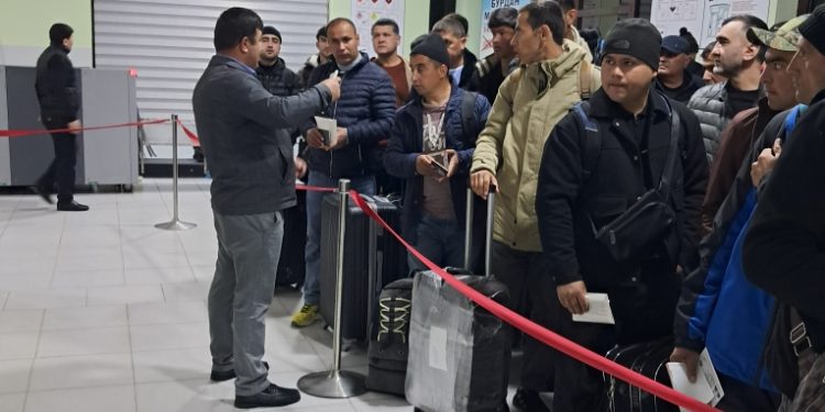 Усиление разъяснительной работы в “Международном аэропорту Куляба”