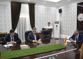 Барои пешгирии амалҳои коррупсионӣ бо кормандони Хадамоти муҳоҷират вохӯрӣ доир гардид