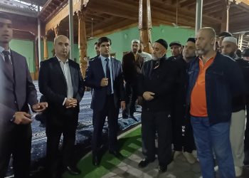 Баргузории вохӯрии гурӯҳи корӣ бо сокинони маҳаллаи “Қазоқон”- и шаҳри Душанбе