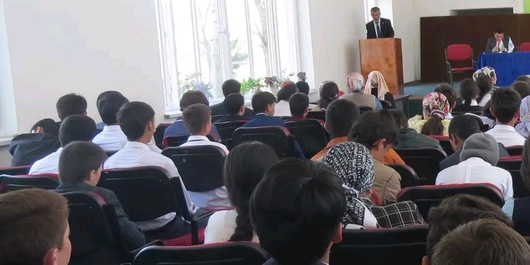 Вохӯрии гурӯҳи корӣ дар ноҳияи Темурмалик