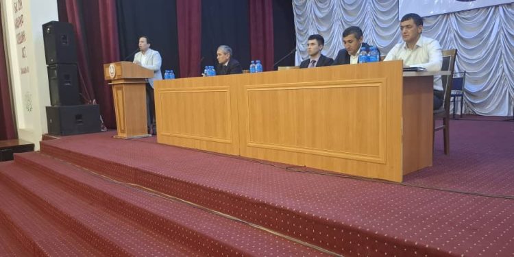 Вохӯрии судманд бо сокинони ноҳияи Ёвон