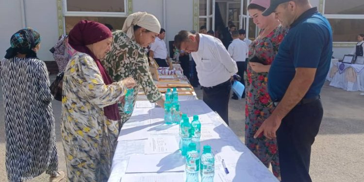 Ярмаркаи ҷойҳои кории холӣ дар ноҳияи Хуросон