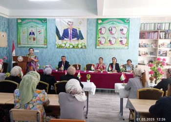 Чорабинии  иттилоотӣ ва фаҳмондадиҳӣ дар шаҳри Исфара
