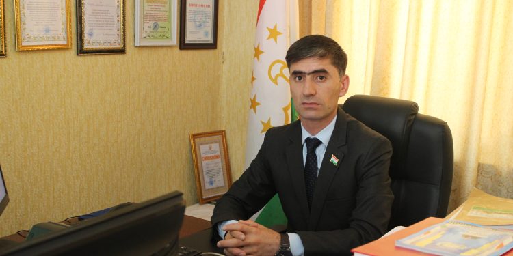 Шаъну шарафи ояндаи миллат дар дасти ҷавонон аст