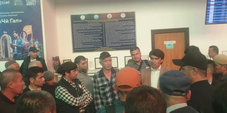 Продолжение разъяснительной работы в аэропортах Душанбе, Бохтара, Куляба и Худжанда