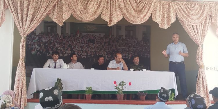 Вохӯрии судманд бо сокинони шаҳри Норак ва ноҳияи Қубодиён