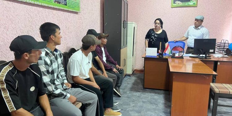 Корҳои фаҳмондадиҳӣ миёни ҷавонон дар ҷамоати шаҳраки Шайдон