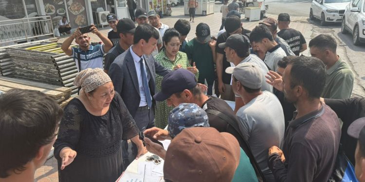 Ярмаркаи  ҷойҳои кории холӣ дар «Мардикорбозор»- и  шаҳри Хуҷанд