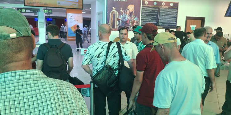 Бурдани корҳои фаҳмондадиҳӣ дар “Фурудгоҳи байналмилалии шаҳри Душанбе” ҳамарӯза идома дорад