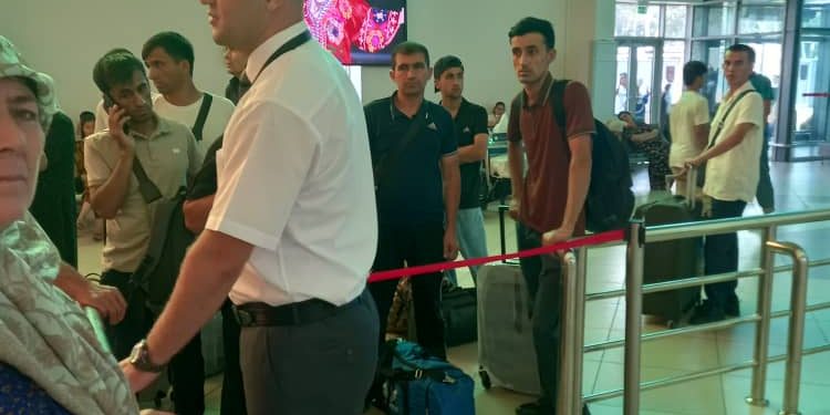 Вохӯриву суҳбатҳо дар “Фурудгоҳи байналмилалии шаҳри Душанбе”