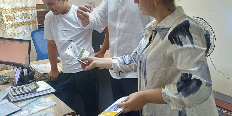 Вохӯрии судманд бо муҳоҷирони ба ватан бозгашта дар шаҳри Хуҷанд