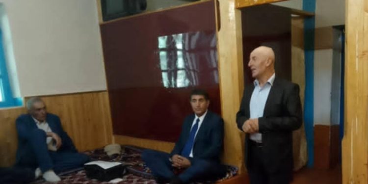 Идомаи баргузории мулоқоту вохӯриҳо бо сокинони  маркази ноҳияи Роштқалъа