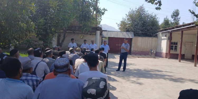 Мулоқоти судманд бо сокинони ҷамоати деҳоти Чорбоғи ноҳияи Қубодиён