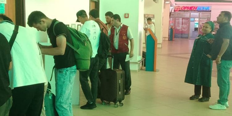 Идомаи вохӯриву мулоқотҳо бо муҳоҷирони меҳнатӣ