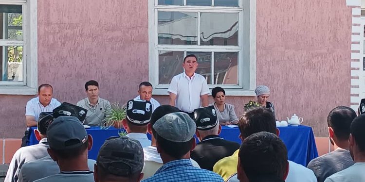 Корҳои иттилоотӣ – фаҳмондадиҳӣ дар шаҳри Исфара