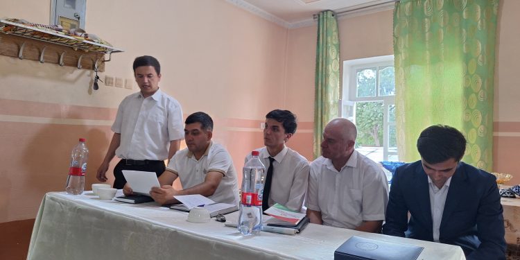 Чорабиниҳои муфид бо сокинони шаҳри Истаравшан