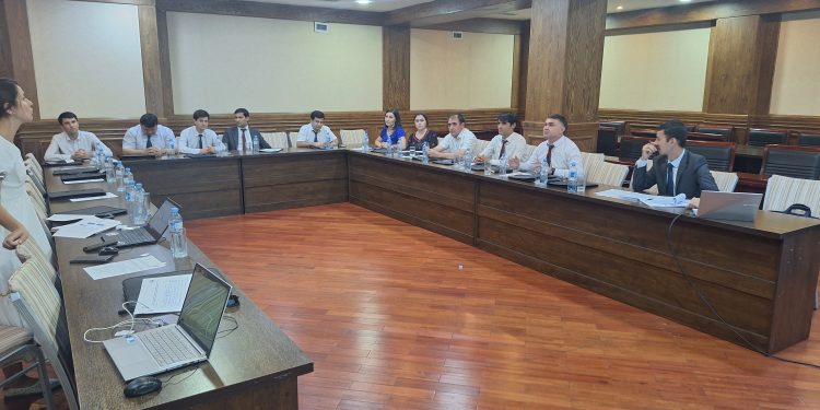 Семинари омӯзишӣ барои кормандони Хадамоти муҳоҷират