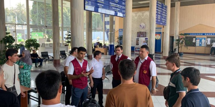 Корҳои иттилоотӣ-маърифати пурзур карда шуд