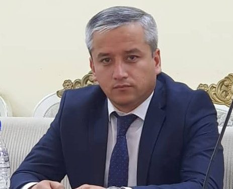 Одоби хизматчии давлатӣ талаботи қонунгузорӣ ва меъёри фарҳангию ахлоқӣ дар ҷомеа