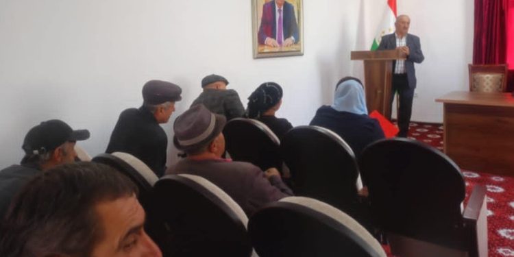 Вохӯрии судманд бо сокинони ҷамоати деҳоти Сағирдашти ноҳияи Дарвоз