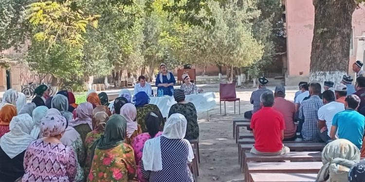 Баргузории мулоқоту вохӯрии ҳайати гурӯҳи тарғиботӣ – ташвиқотии ноҳияи Фархор бо омӯзгорон ва хонандагон