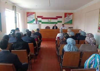 Идомаи корҳои фаҳмондадиҳӣ дар ҷамоати деҳоти Лаккони шаҳри Исфара