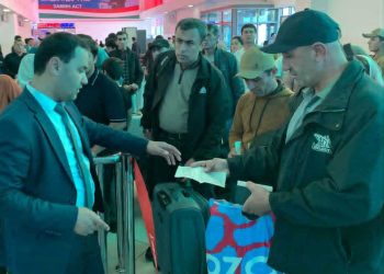 Вохӯриву суҳбатҳо бо муҳоҷирони меҳнатӣ дар “Фурудгоҳи байналмилалии шаҳри Душанбе”