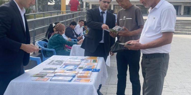 Ярмаркаи ҷойҳои кории холӣ ва вазифаҳои озод дар саҳни бинои “Сирки давлатии Тоҷикистон”