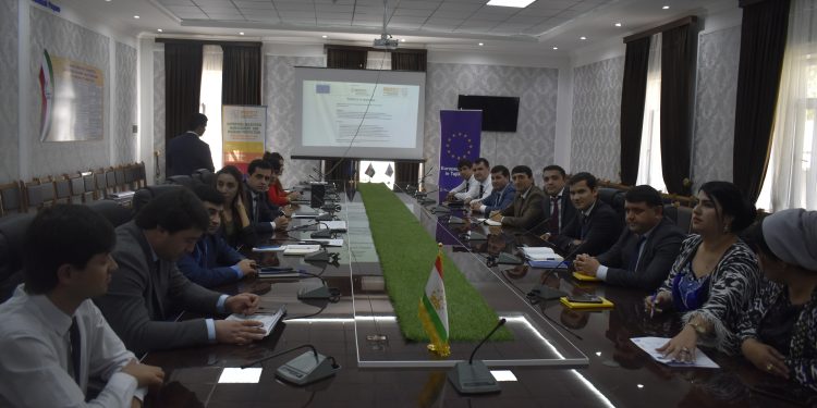 Семинари омӯзишӣ дар мавзуи “Қобилияти табиати инсонӣ” барои кормандони Хадамоти муҳоҷират