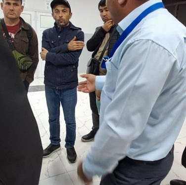 Суҳбату вохӯриҳо бо муҳоҷирони меҳнатӣ дар “Фурудгоҳи байналмилалии  Кӯлоб”