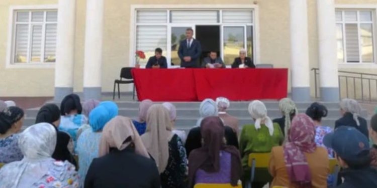 Очередная встреча рабочей группы с жителями района Темурмалик