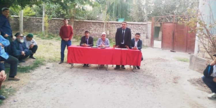 Дар ноҳияи Тоҷикобод вобаста ба тарбияи ватандӯстӣ вохӯрии судманд доир гардид