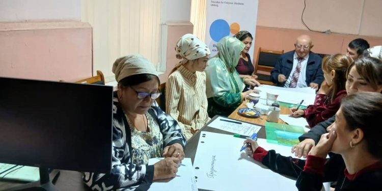 Вохӯрии саривақтӣ бо сокинони ноҳияи  Ҷаббор Расулов