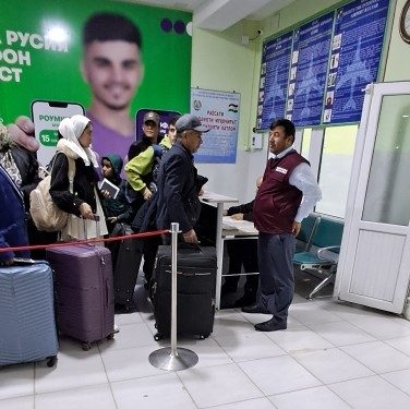 Вохӯриву суҳбатҳо бо муҳоҷирони меҳнатӣ дар “Фурудгоҳи байналмилалии Кӯлоб” идома дорад