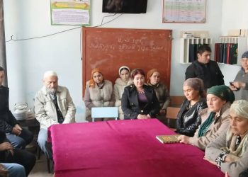 Омӯзгорони Ҷамоати деҳоти Тахти Сангин аз вазъи ҷаҳони муосир огоҳонида шуданд