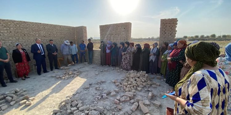 Вохӯрии навбатӣ бо сокинони ҷамоати деҳоти Файзи Истиқлоли ноҳияи Вахш