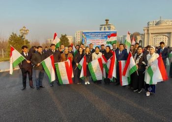 Праздничное шествие, посвященное Дню Государственного флага