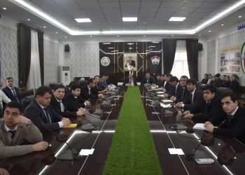 Коллективный просмотр Послания Президента Республики Таджикистан