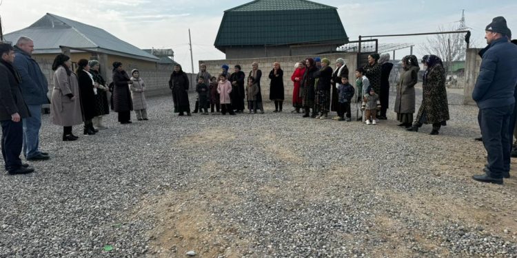 Шарҳу тавзеҳи Паём миёни сокинони шаҳри Левакант