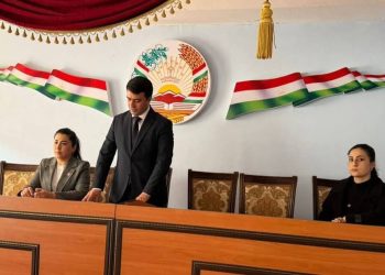 Вохӯрии сарвақтӣ бо сокинони маҳаллаи Раззоқи шаҳри Хуҷанд