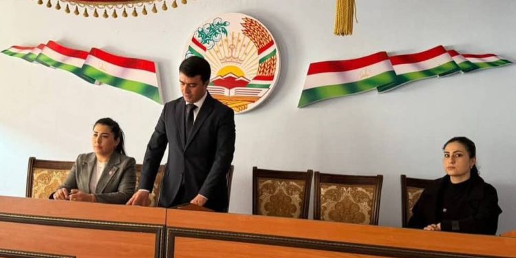 Вохӯрии сарвақтӣ бо сокинони маҳаллаи Раззоқи шаҳри Хуҷанд