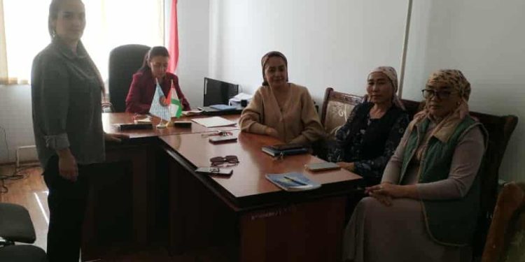 Вохӯрии судманд бо сокинони Ҷамоати деҳоти Мурғоби ноҳияи Мурғоб