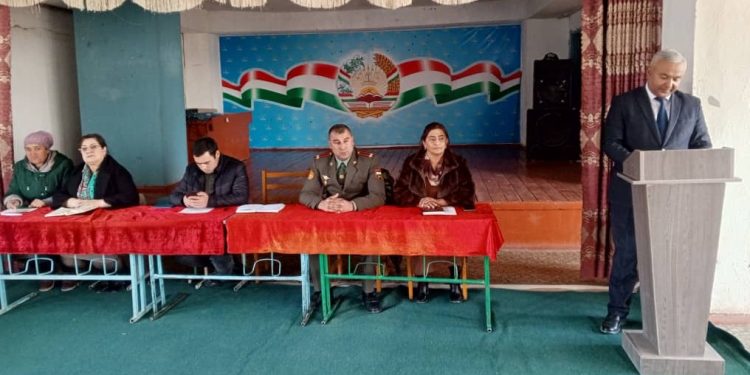 Плодотворная встреча в районе Деваштич