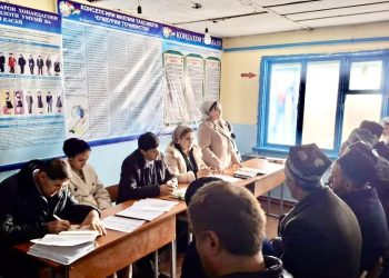 Продолжение встреч и бесед с жителями района Файзобод