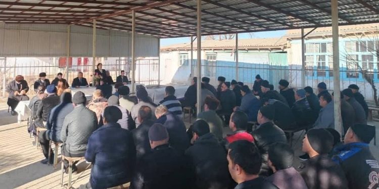 Вохӯрии навбатӣ бо сокинони ноҳияи Деваштич