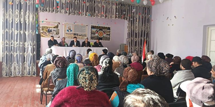 Встреча рабочей группы с жителями сельского джамоата Шахринав  Шахринавского района