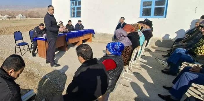 Встреча рабочей группы с жителями села Рудаки Қубодиёнского района